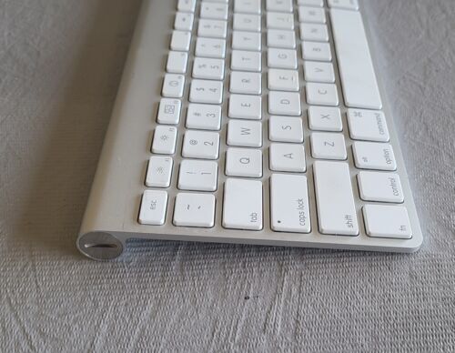 Apple A1314 Wireless Keyboard with Bluetooth for iMac / Mac / iPad _3